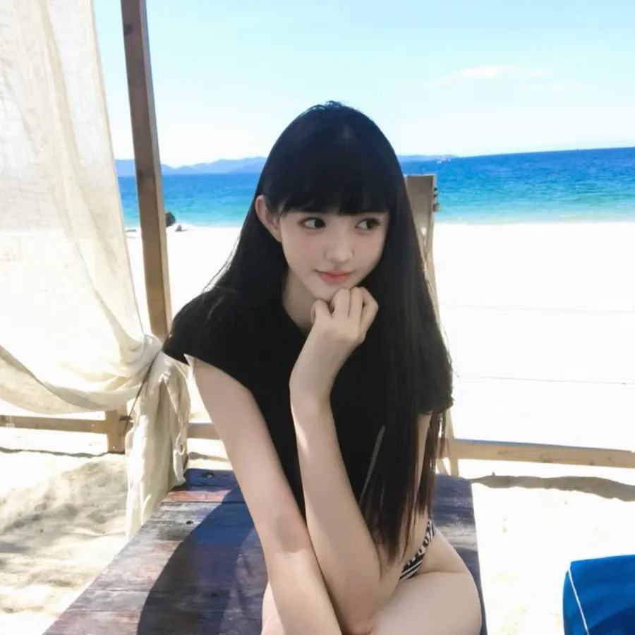 法拉盛星光大道旁 · 新人模特 36D